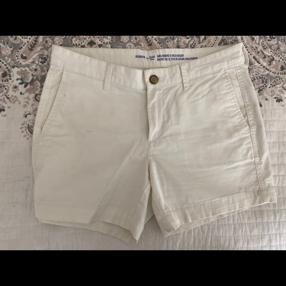 GAP shorts